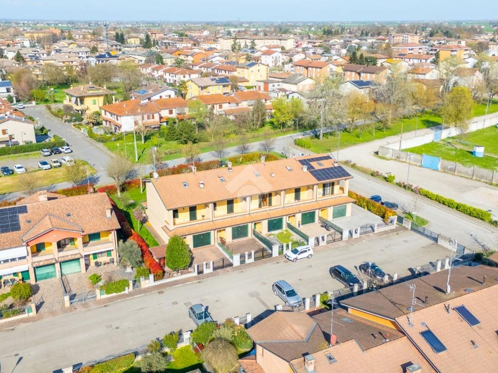 Villa a Schiera Via Prati Landi, Castelnovo di Sotto - foto 2