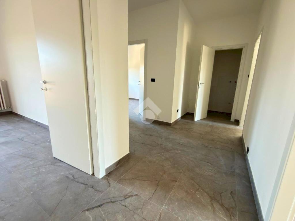 Four-room apartment Strada Sant'Anselmo, Moncalieri - photo 3