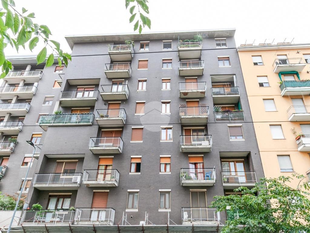 Bilocale Via Giambellino, Milano (zona Giambellino) - foto 1