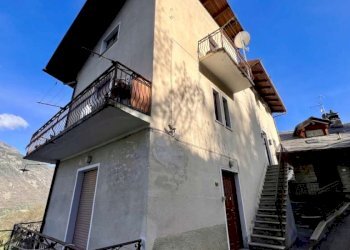 Three-room apartment Frazione Cré, Gignod - photo 1