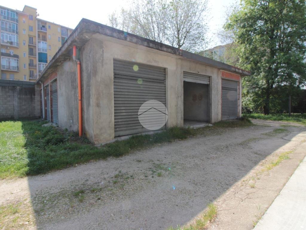 Box Via Passo Buole, Torino (zona Lingotto) - foto 3