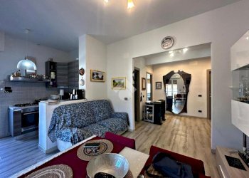 Quadrilocale Via Cigliuti Nicolò, Savona (zona Villetta) - foto 2