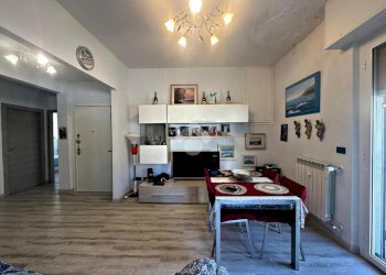 Quadrilocale Via Cigliuti Nicolò, Savona (zona Villetta) - foto 8