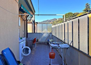 Quadrilocale Via Cigliuti Nicolò, Savona (zona Villetta) - foto 12