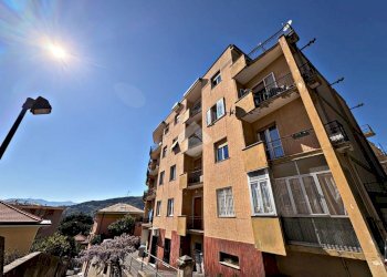 Quadrilocale Via Cigliuti Nicolò, Savona (zona Villetta) - foto 27