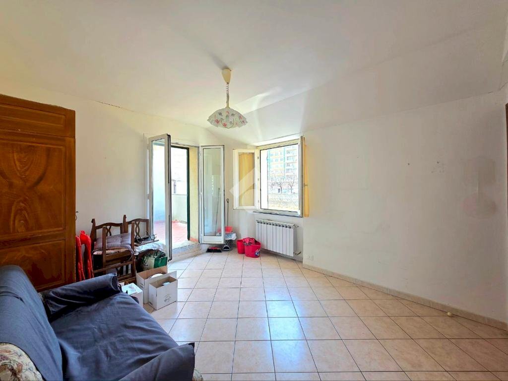 Trilocale Via Luigi Corsi, Savona (zona Centro) - foto 1