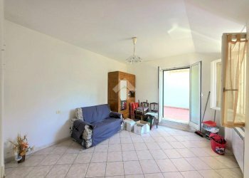 Trilocale Via Luigi Corsi, Savona (zona Centro) - foto 5