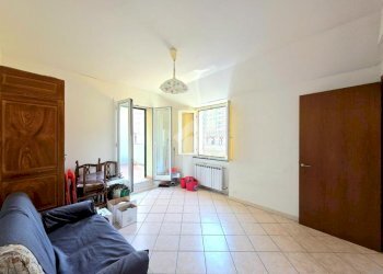 Trilocale Via Luigi Corsi, Savona (zona Centro) - foto 6