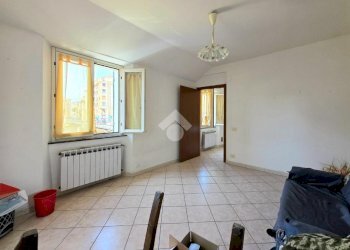 Trilocale Via Luigi Corsi, Savona (zona Centro) - foto 7