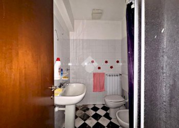 Trilocale Via Luigi Corsi, Savona (zona Centro) - foto 24