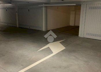 Box Via Pietro Miliani, Bologna (zona Borgo Panigale) - foto 6