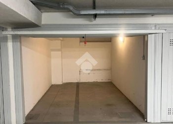 Box Via Pietro Miliani, Bologna (zona Borgo Panigale) - foto 8