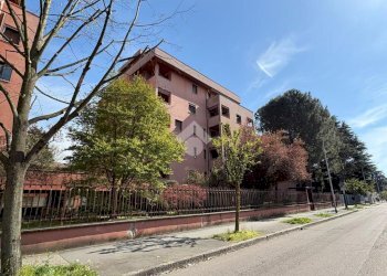 Quadrilocale Via Cesare Battisti, Legnano - foto 1