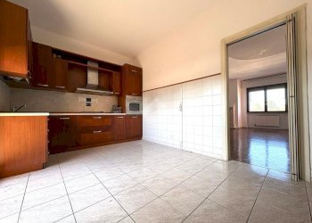 Quadrilocale Via Cesare Battisti, Legnano - foto 8