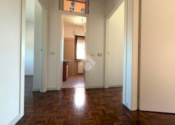 Quadrilocale Via Cesare Battisti, Legnano - foto 11