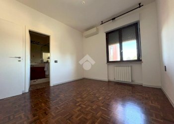 Quadrilocale Via Cesare Battisti, Legnano - foto 12