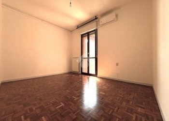 Quadrilocale Via Cesare Battisti, Legnano - foto 20