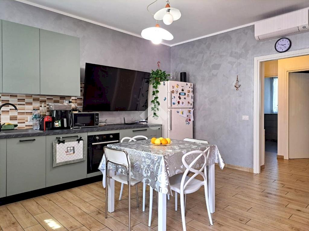 Bilocale Via per cascina emanuela, Solaro - foto 1