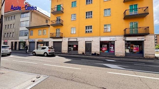 Foto 1 - Locale Commerciale Via Chambery
 
39, Aosta - foto 1