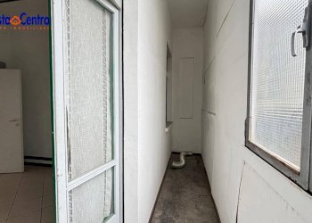 Foto 8 - Locale Commerciale Via Chambery
 
39, Aosta - foto 8