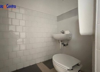 Foto 11 - Locale Commerciale Via Chambery
 
39, Aosta - foto 11