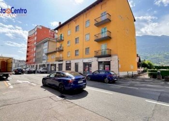 Foto 13 - Locale Commerciale Via Chambery
 
39, Aosta - foto 13