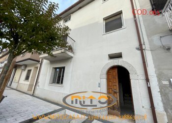 Foto 1 - Casa indipendente VIA GARIBALDI
 
107, San Salvatore Telesino - foto 1