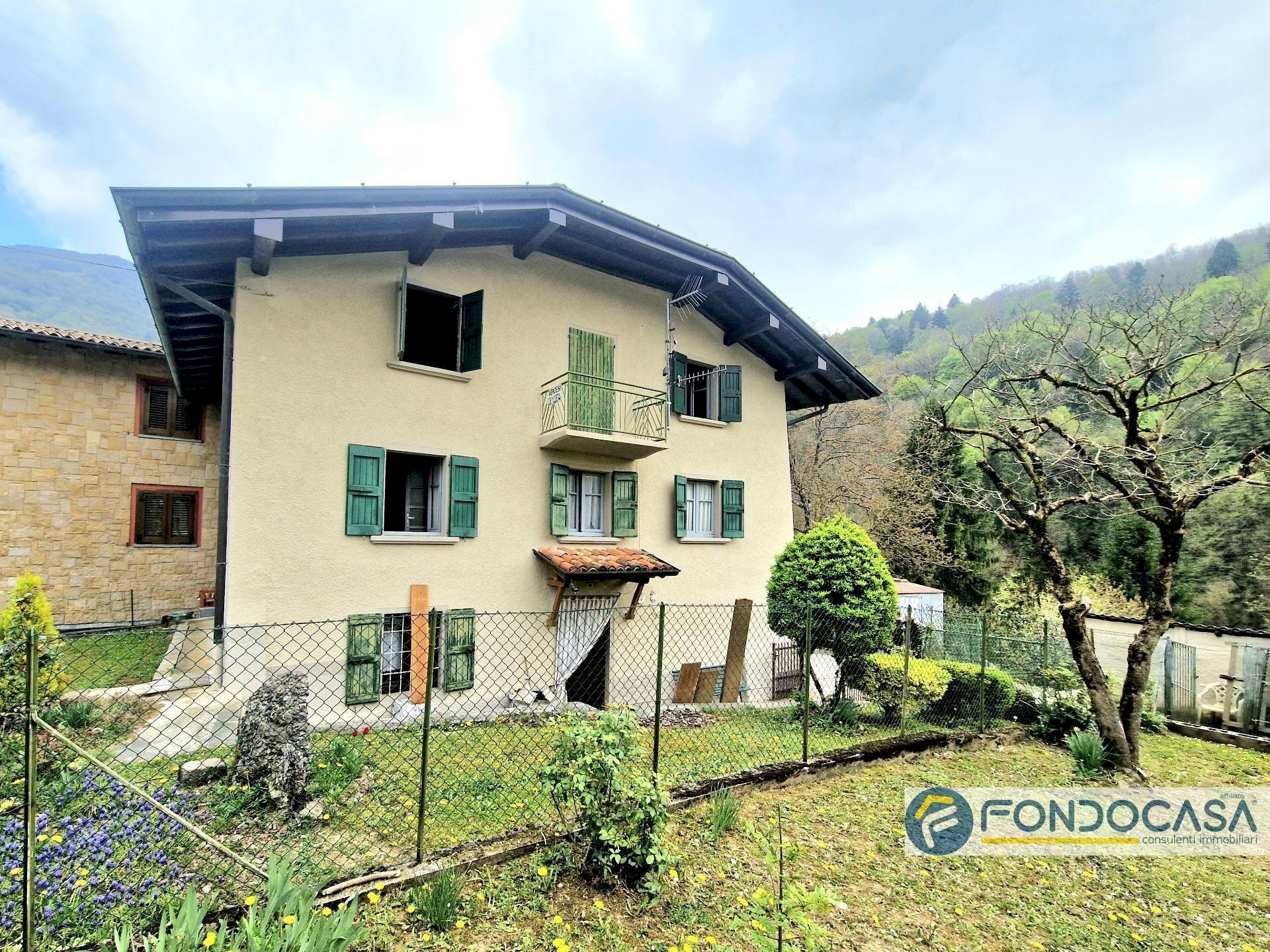 Foto 1 - Independent house VIA FRAZ. RIGOSA
 
59, Algua - photo 1