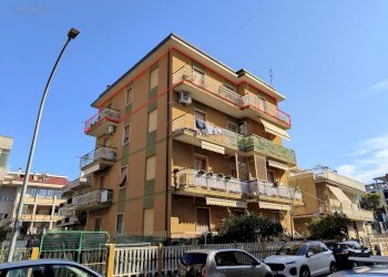 Foto 1 - Appartamento via Crivelli
 
4, Grottammare - foto 1