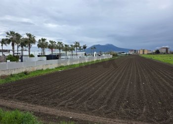 Vista delle montagne - Terreno agricolo Via E. A. Mario, Casoria - foto 5