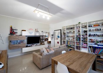 Sala da pranzo - Appartamento Via Fratelli De Filippo
 
4, Bari - foto 6