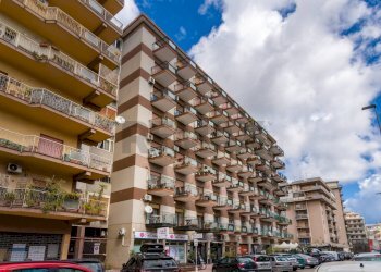 Edificio - Appartamento Via Mongerbino
 
23, Palermo - foto 52