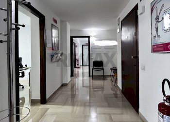 Hall / corridoio - Office Via Ludovico Ariosto
 
16c, Palermo - photo 7