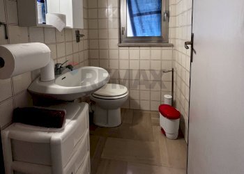 Bagno - Office Via Ludovico Ariosto
 
16c, Palermo - photo 17