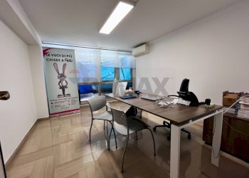 Ufficio - Office Via Ludovico Ariosto
 
16c, Palermo - photo 21