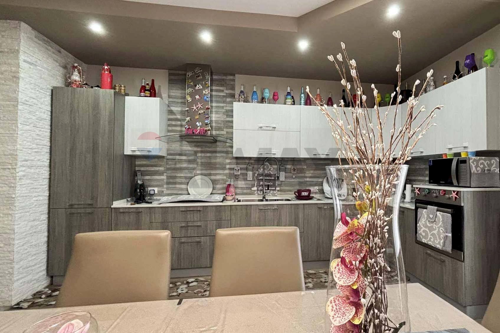 Cucina - Quadrilocale Via Valletajo
 
40, Monreale - foto 1