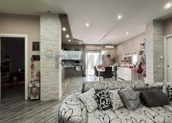 Sala da pranzo - Quadrilocale Via Valletajo
 
40, Monreale - foto 10