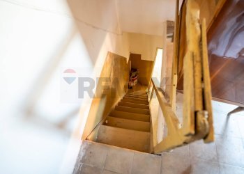 Scale - Casa semi indipendente via della Carvana
 
13-15, Catania - foto 17