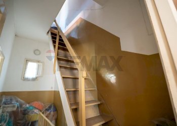 Scale - Casa semi indipendente via della Carvana
 
13-15, Catania - foto 18