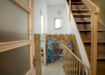 Scale - Casa semi indipendente via della Carvana
 
13-15, Catania - foto 19