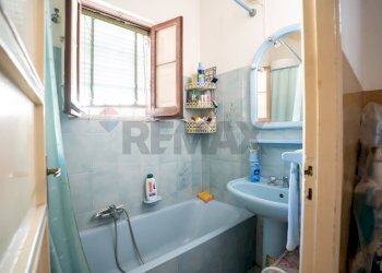 Bagno - Casa semi indipendente via della Carvana
 
13-15, Catania - foto 27