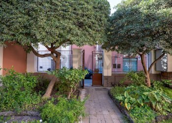 Giardino - Casa semi indipendente via della Carvana
 
13-15, Catania - foto 35