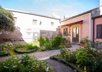 Casa all\'aperto - Casa semi indipendente via della Carvana
 
13-15, Catania - foto 36