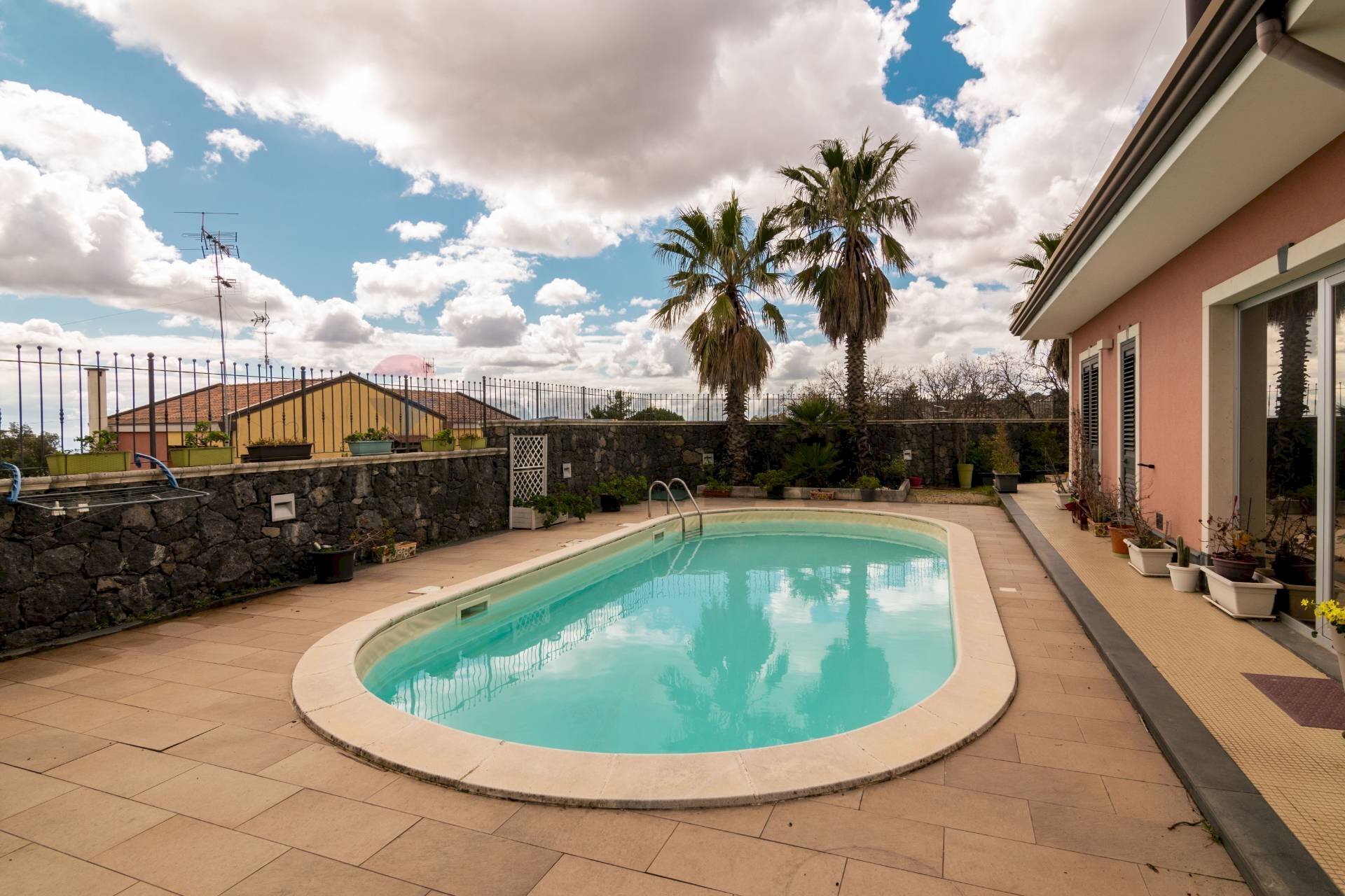 Piscina - Villa piersanti mattarella
 
16, Pedara - foto 3