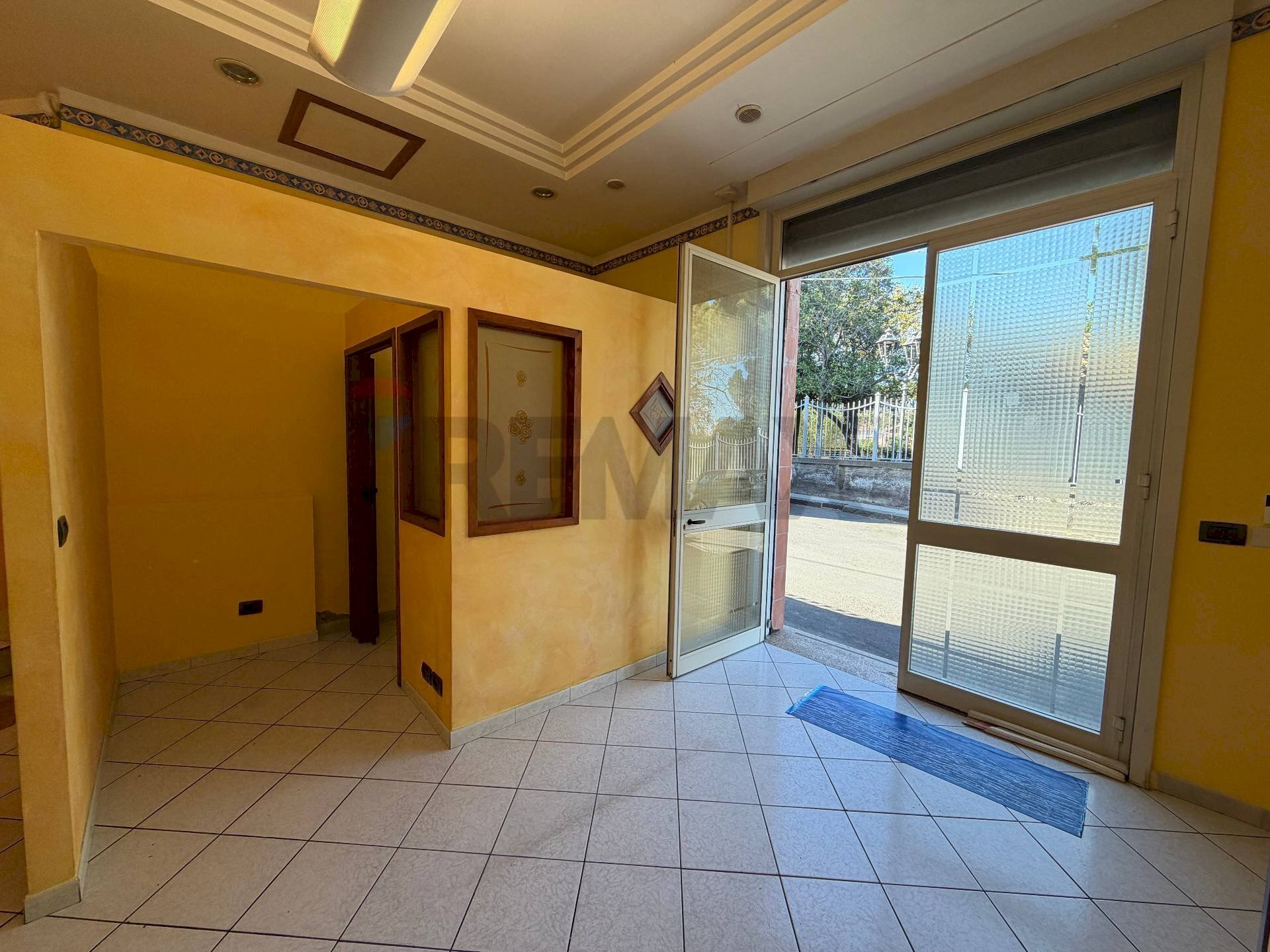 Stanza vuota - Negozio via cabane
 
2, Viagrande - foto 3