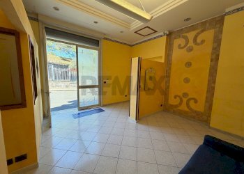 Stanza vuota - Negozio via cabane
 
2, Viagrande - foto 2