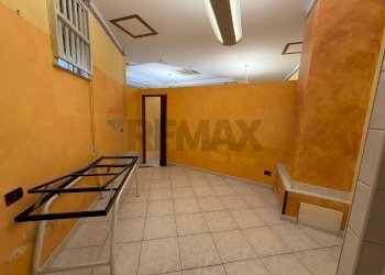 Stanza vuota - Negozio via cabane
 
2, Viagrande - foto 7