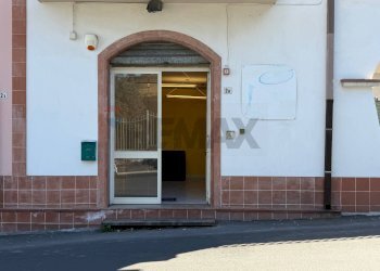 Edificio all\'aperto - Negozio via cabane
 
2, Viagrande - foto 16