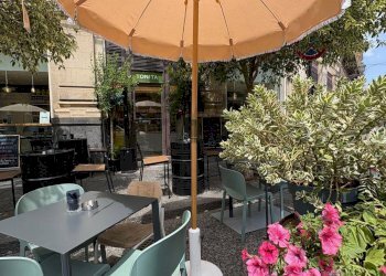 ESTERNO BOTTEGA - Attività Commerciale Corso Umberto I
 
13, Acireale - foto 3