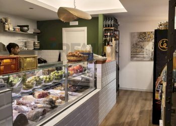 Bancone/Sala - Attività Commerciale Corso Umberto I
 
13, Acireale - foto 7